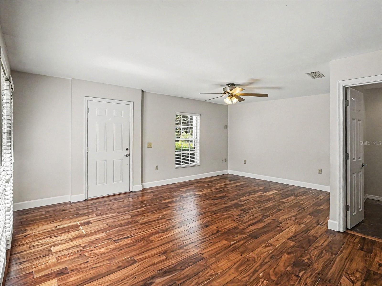 CHARLES TOWNE - Residential