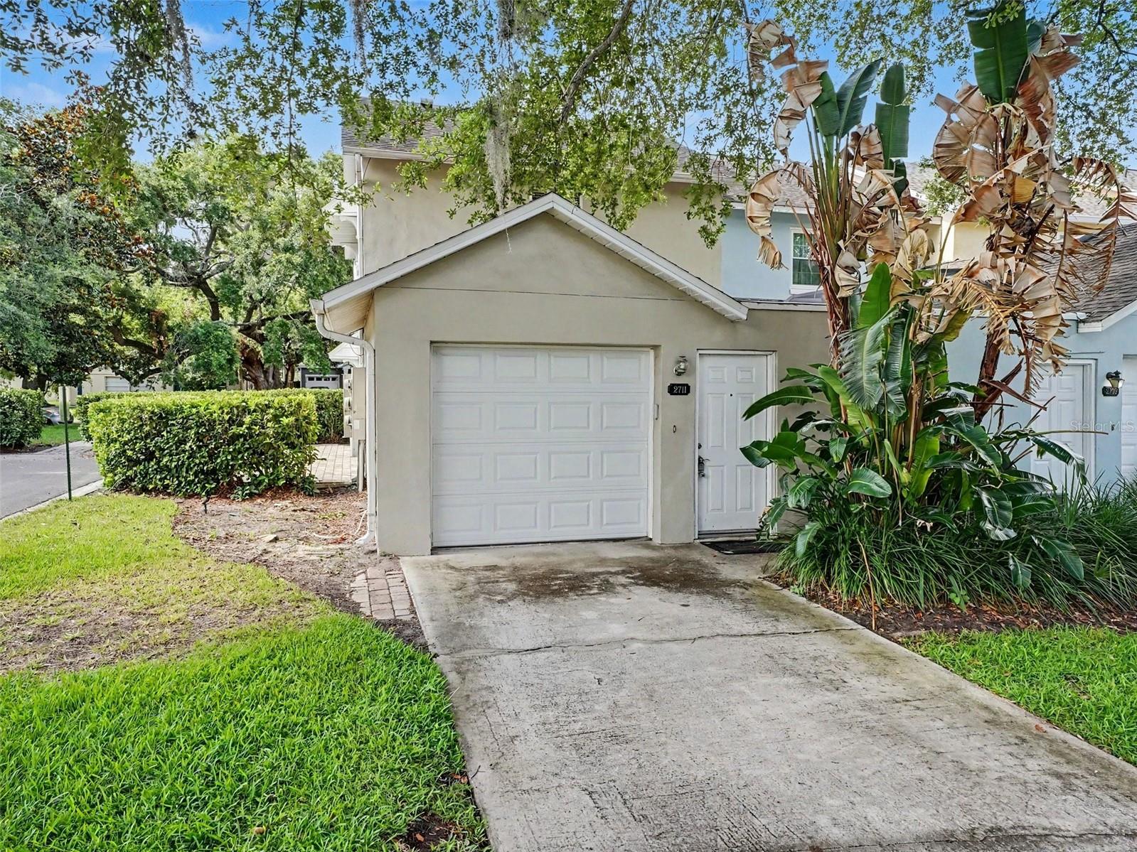 CHARLES TOWNE - Residential