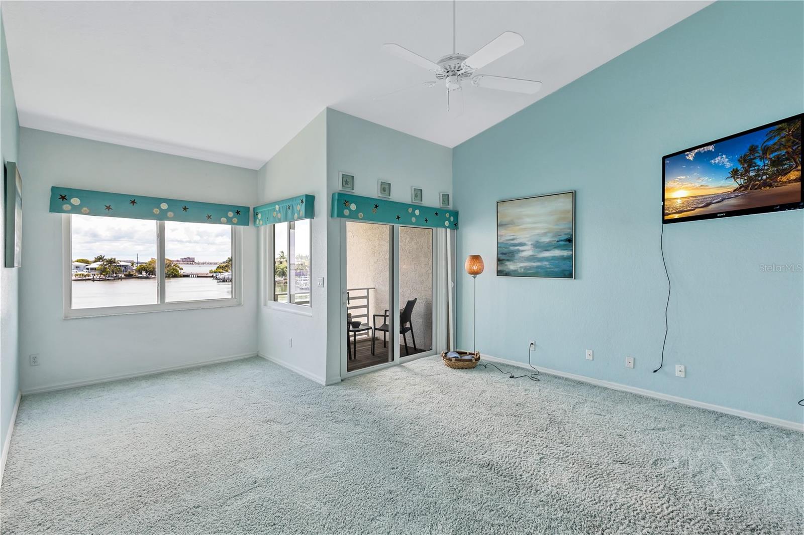 MIRABELLA TWNHMS SUB - Residential