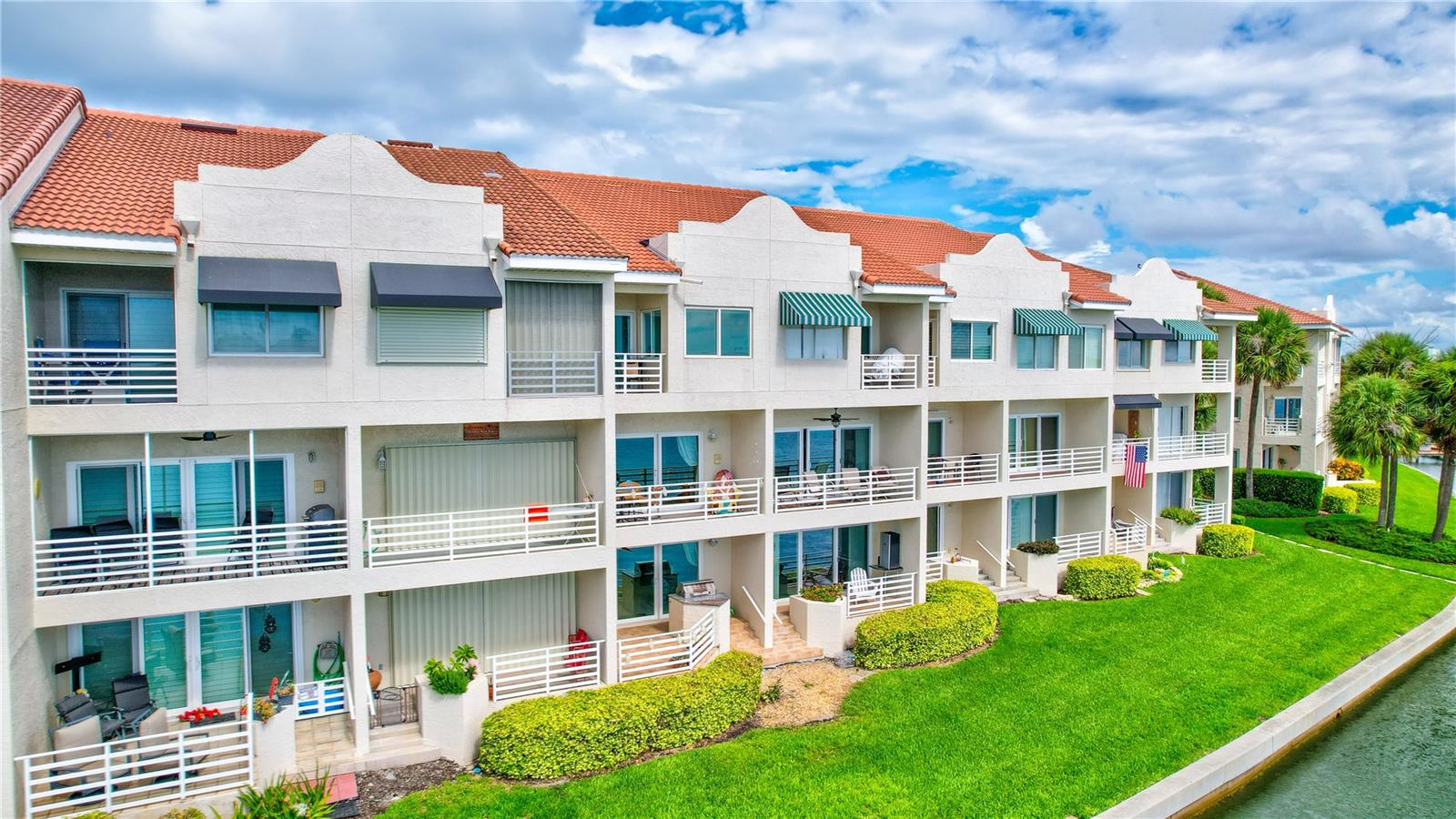 MIRABELLA TWNHMS SUB - Residential