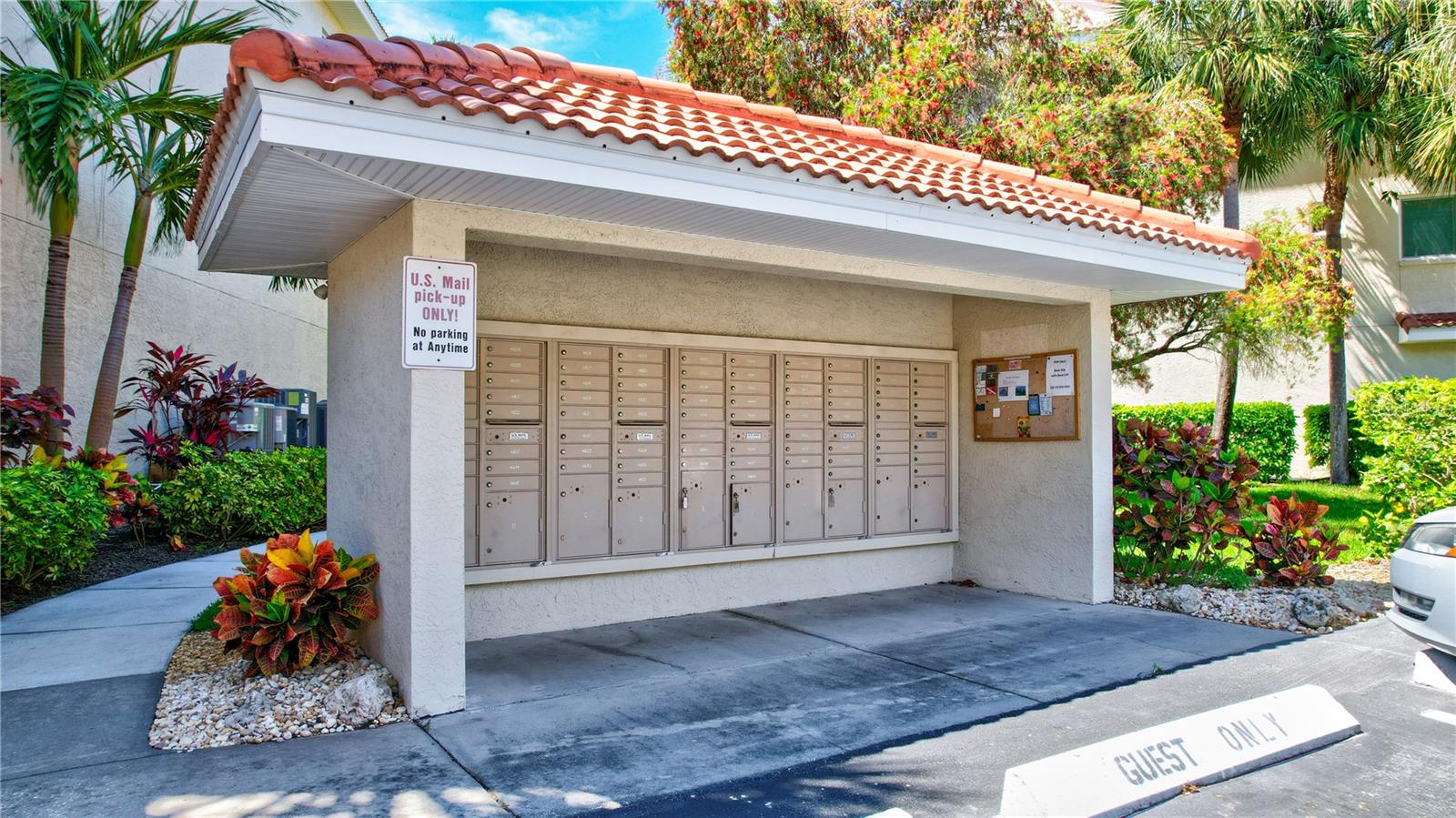 MIRABELLA TWNHMS SUB - Residential