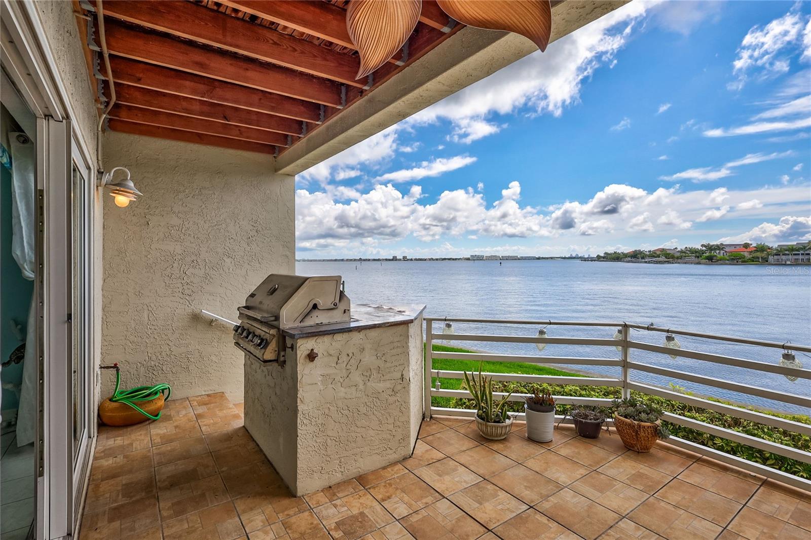 MIRABELLA TWNHMS SUB - Residential