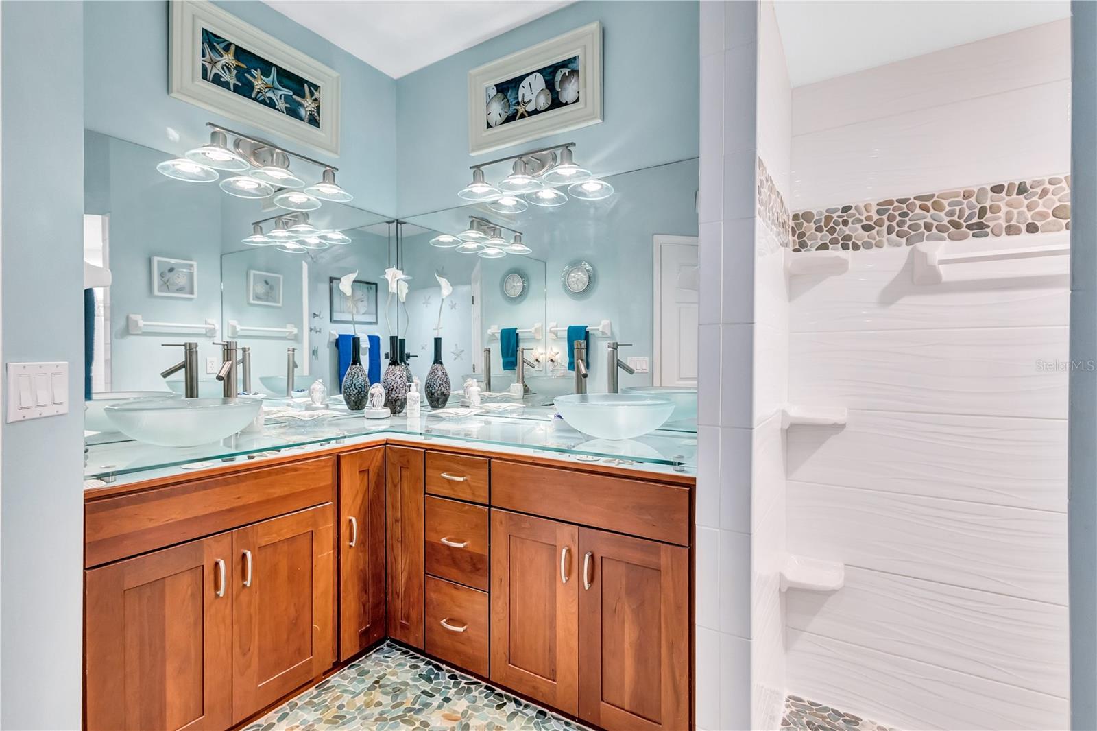 MIRABELLA TWNHMS SUB - Residential