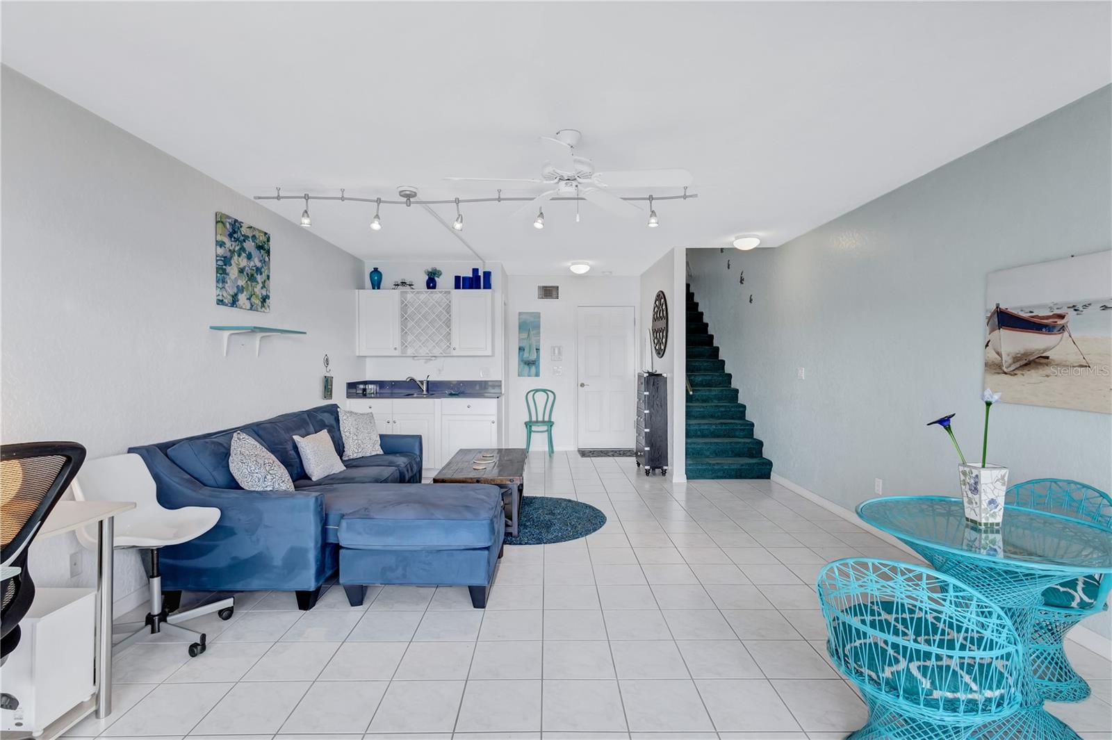 MIRABELLA TWNHMS SUB - Residential