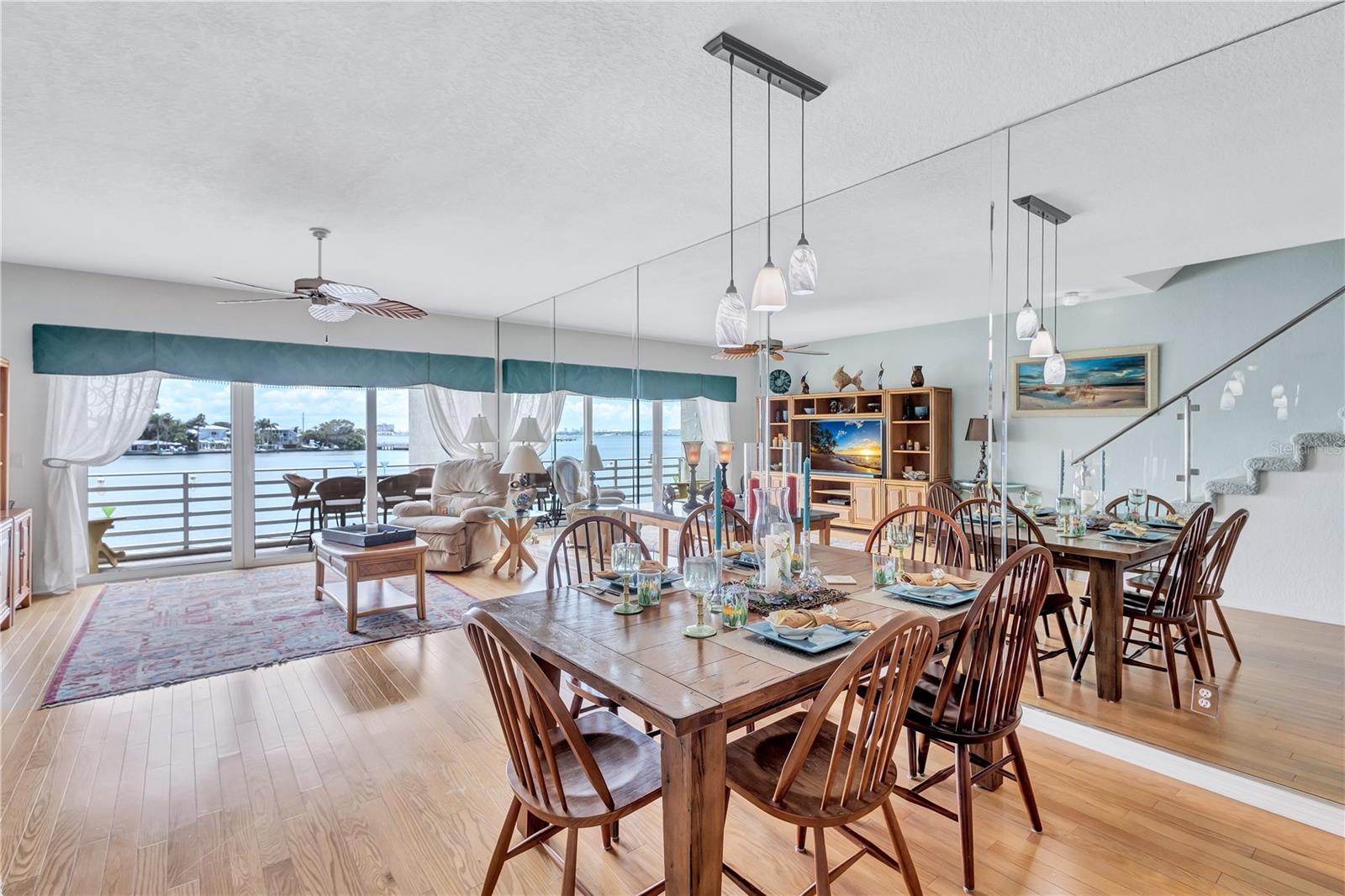 MIRABELLA TWNHMS SUB - Residential