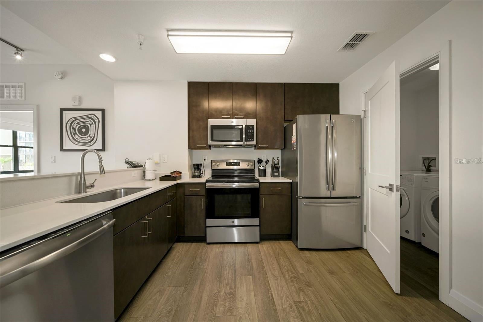14501 GROVE RESORT AVENUE 3239