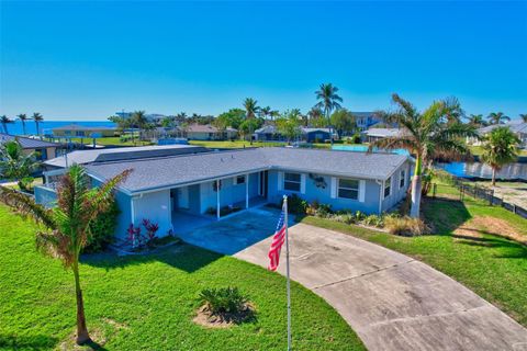 A home in PORT CHARLOTTE