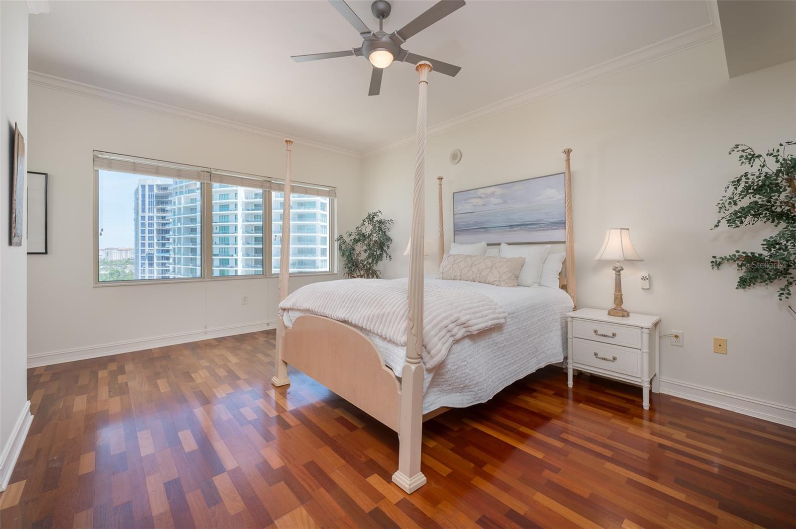 THE RESIDENCES - Residential