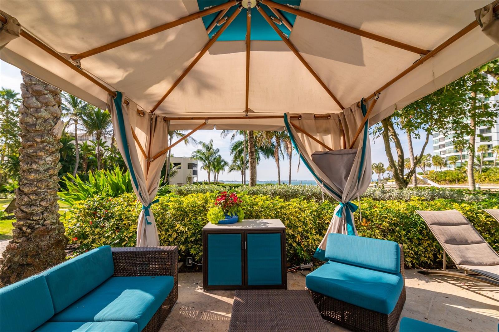 THE RESIDENCES - Residential