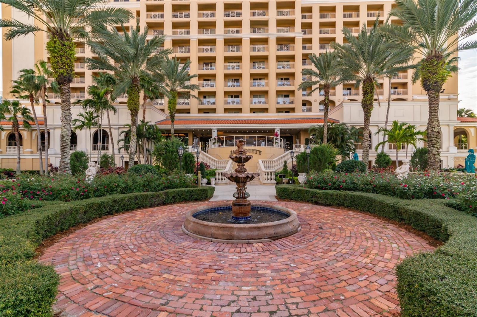 THE RESIDENCES - Residential