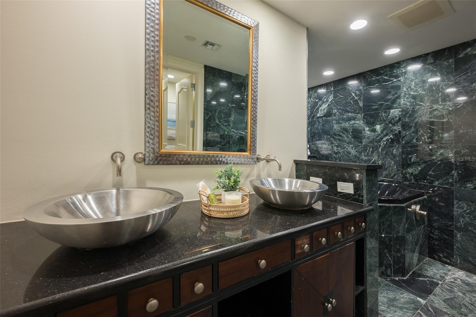 THE RESIDENCES - Residential