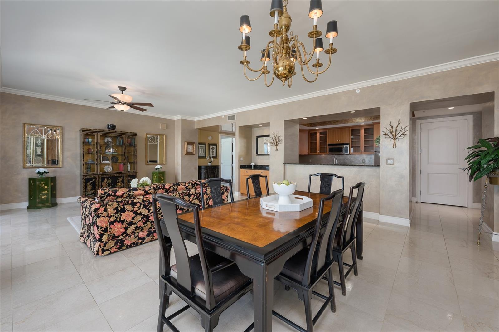 THE RESIDENCES - Residential