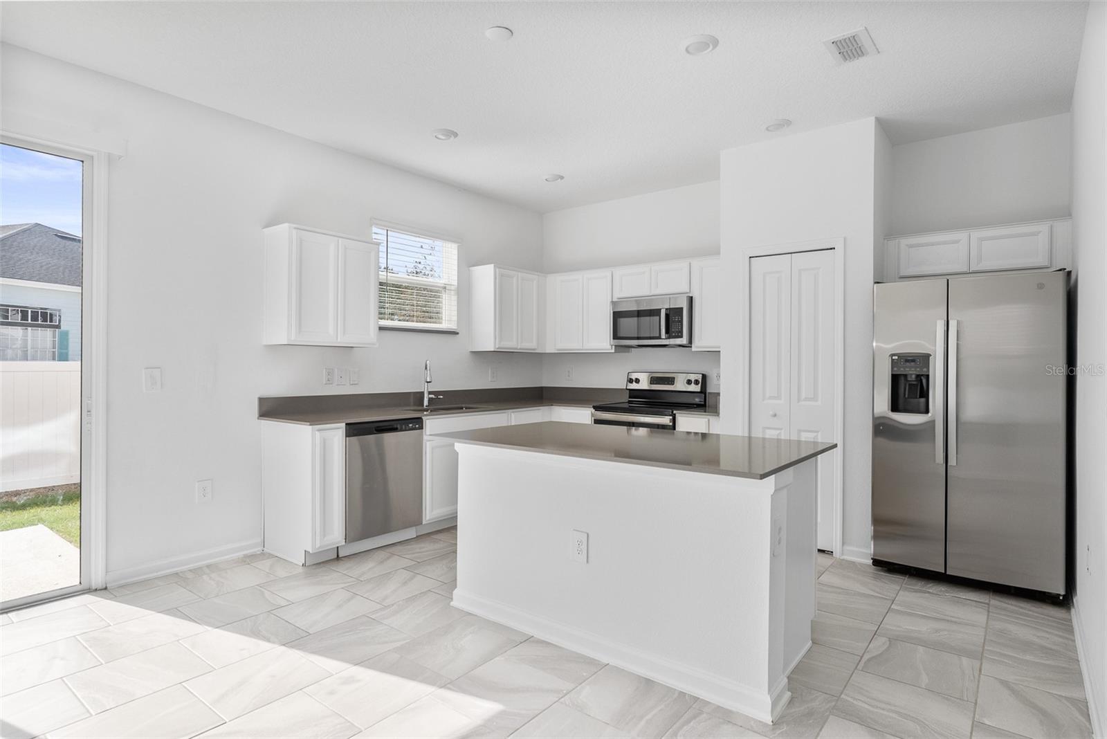 LAKE WILSON RESERVE - Residential Lease