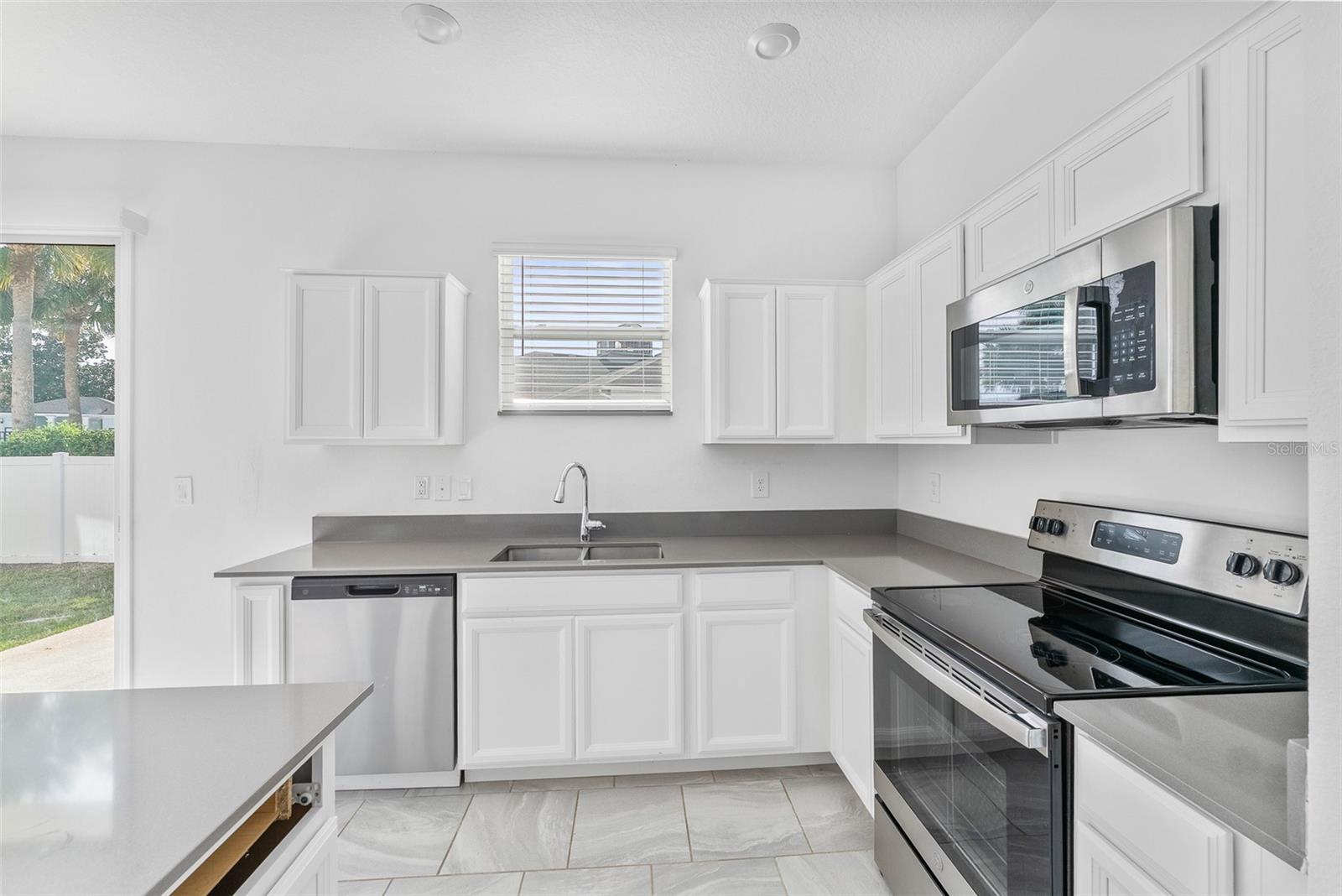 LAKE WILSON RESERVE - Residential Lease