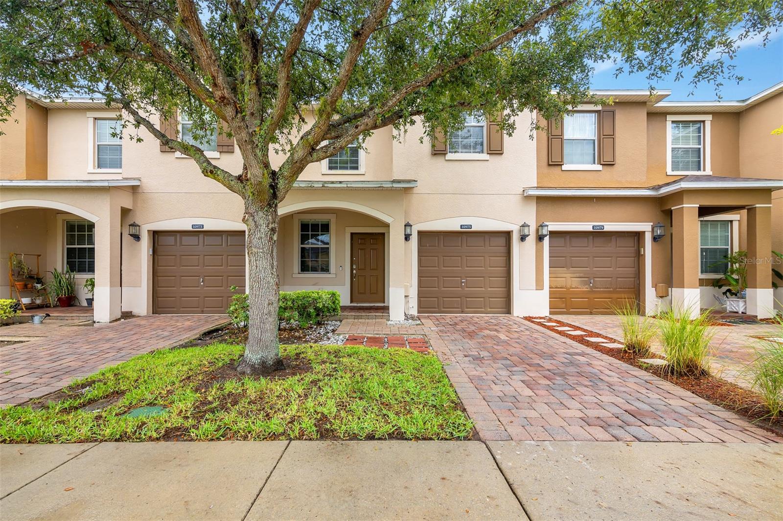 10975 SAVANNAH LANDING CIRCLE