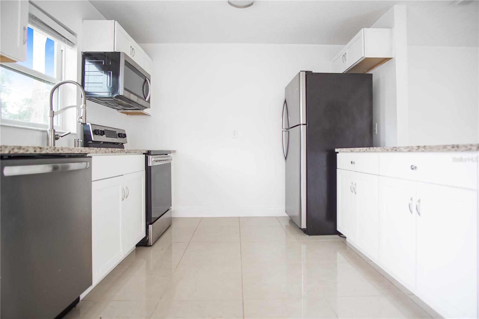 DAVENPORT - Residential Lease