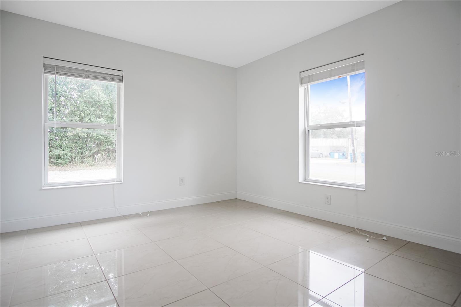 DAVENPORT - Residential Lease