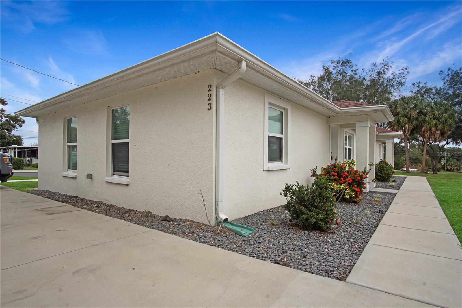 DAVENPORT - Residential Lease