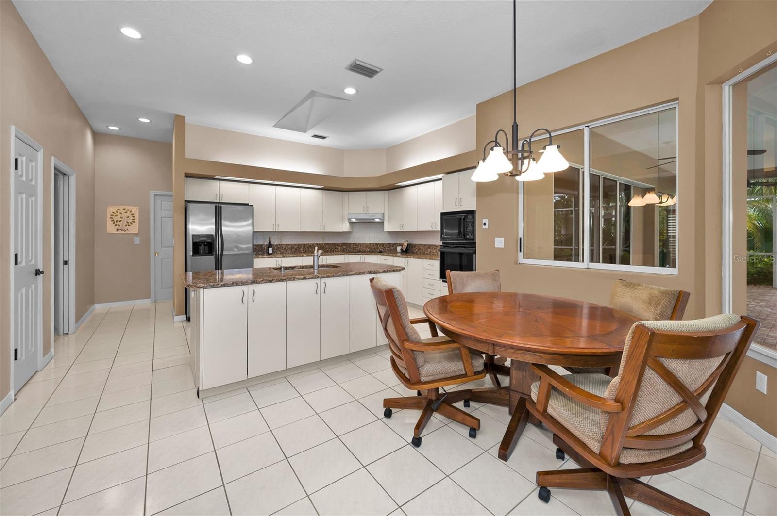 HUNTERS CROSSING - Residential