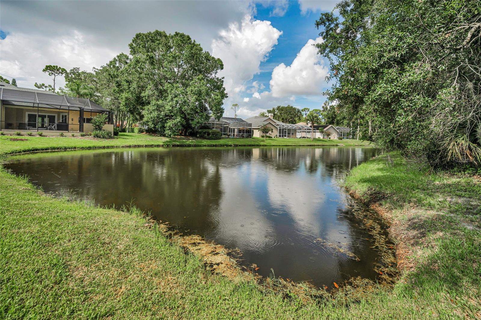 HUNTERS CROSSING - Residential