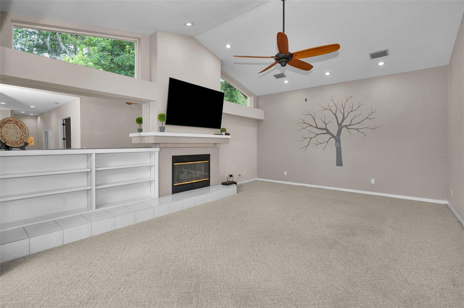 HUNTERS CROSSING - Residential