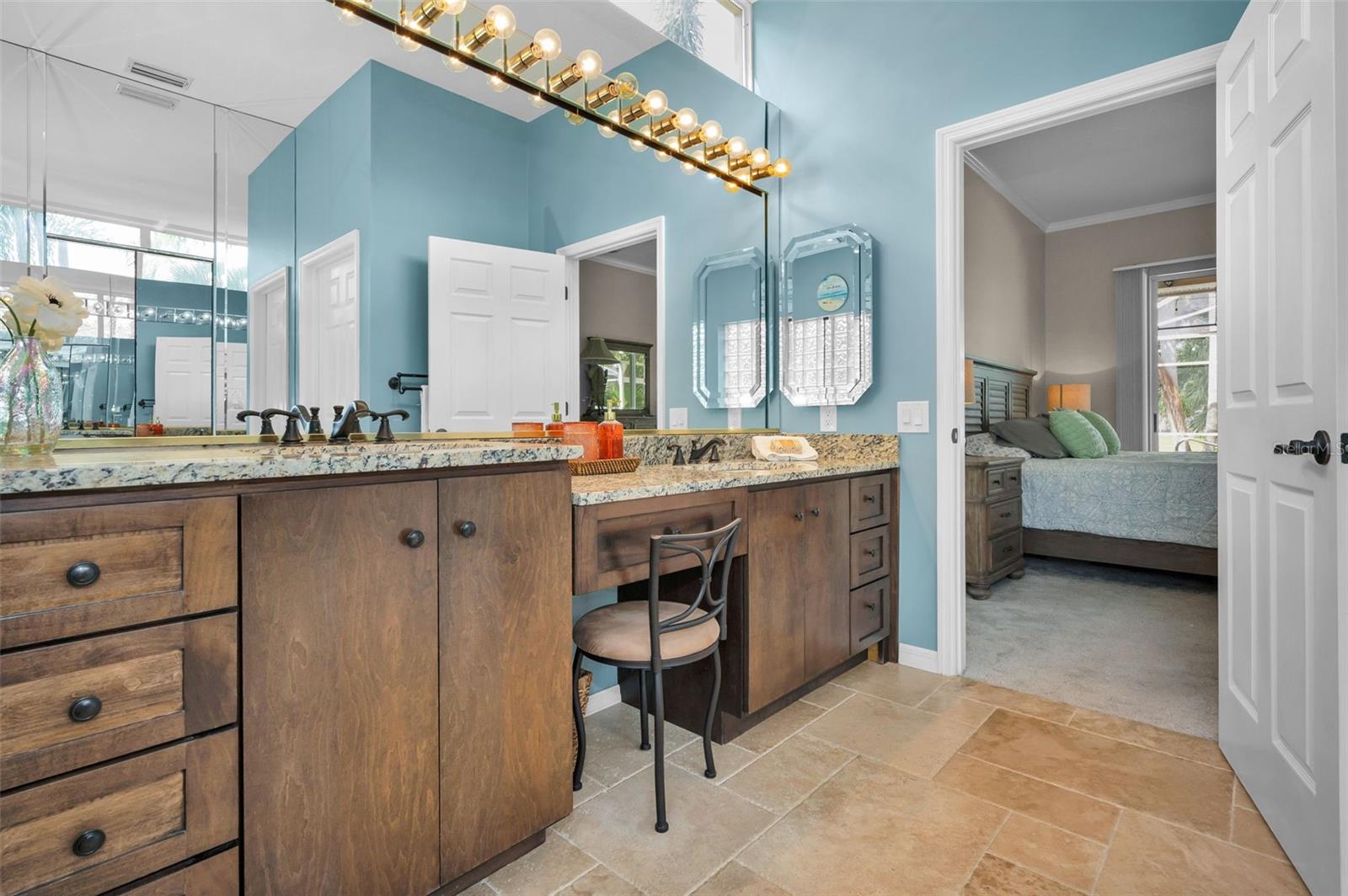 HUNTERS CROSSING - Residential
