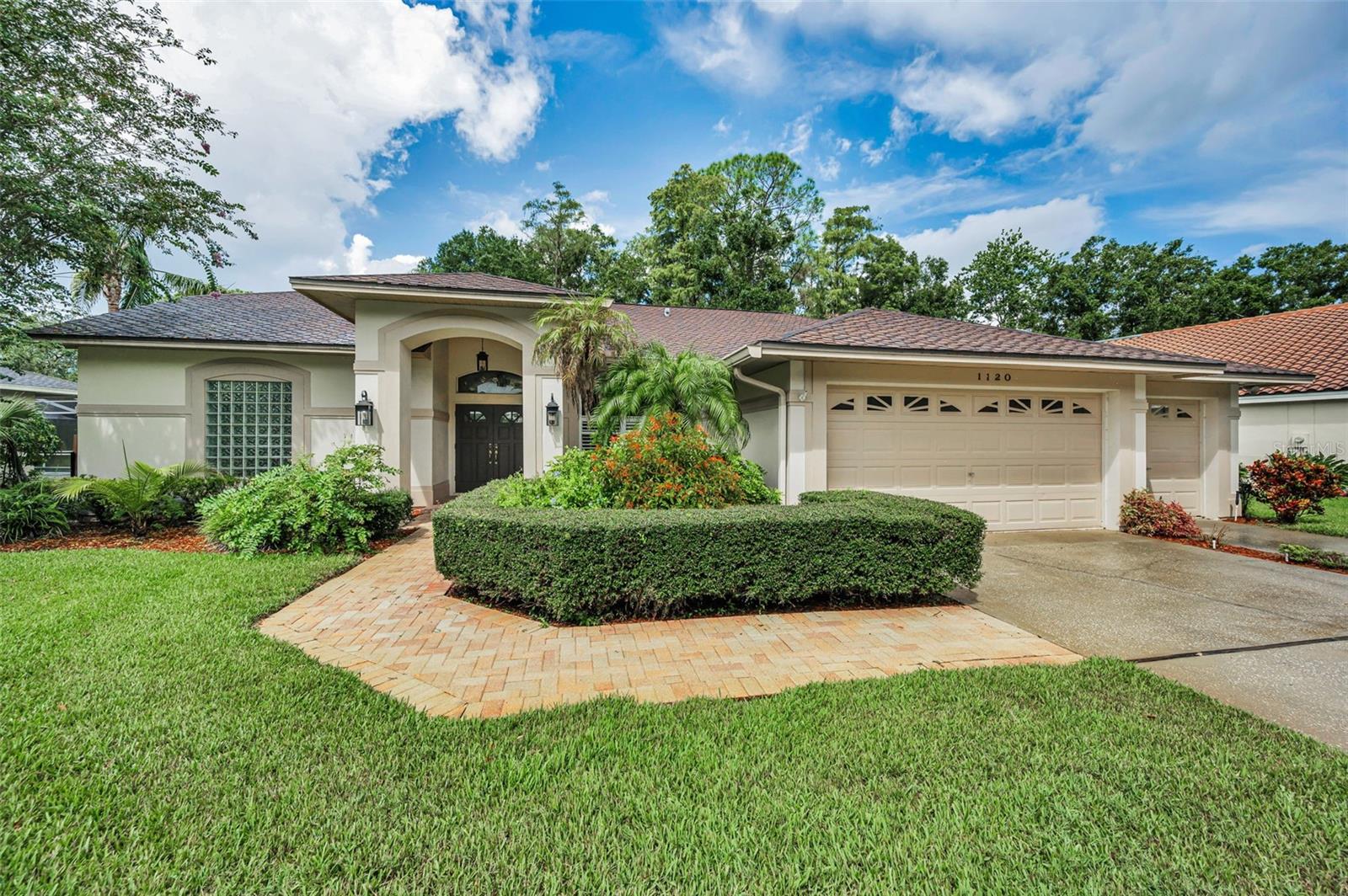 HUNTERS CROSSING - Residential