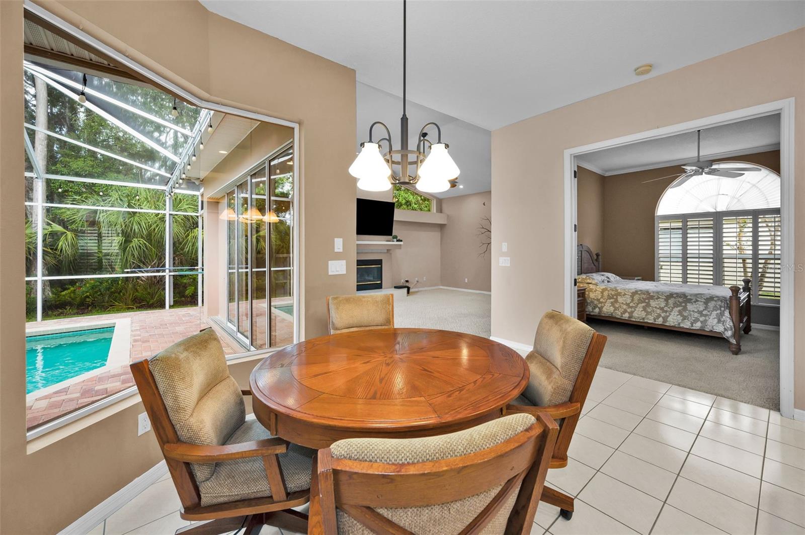 HUNTERS CROSSING - Residential