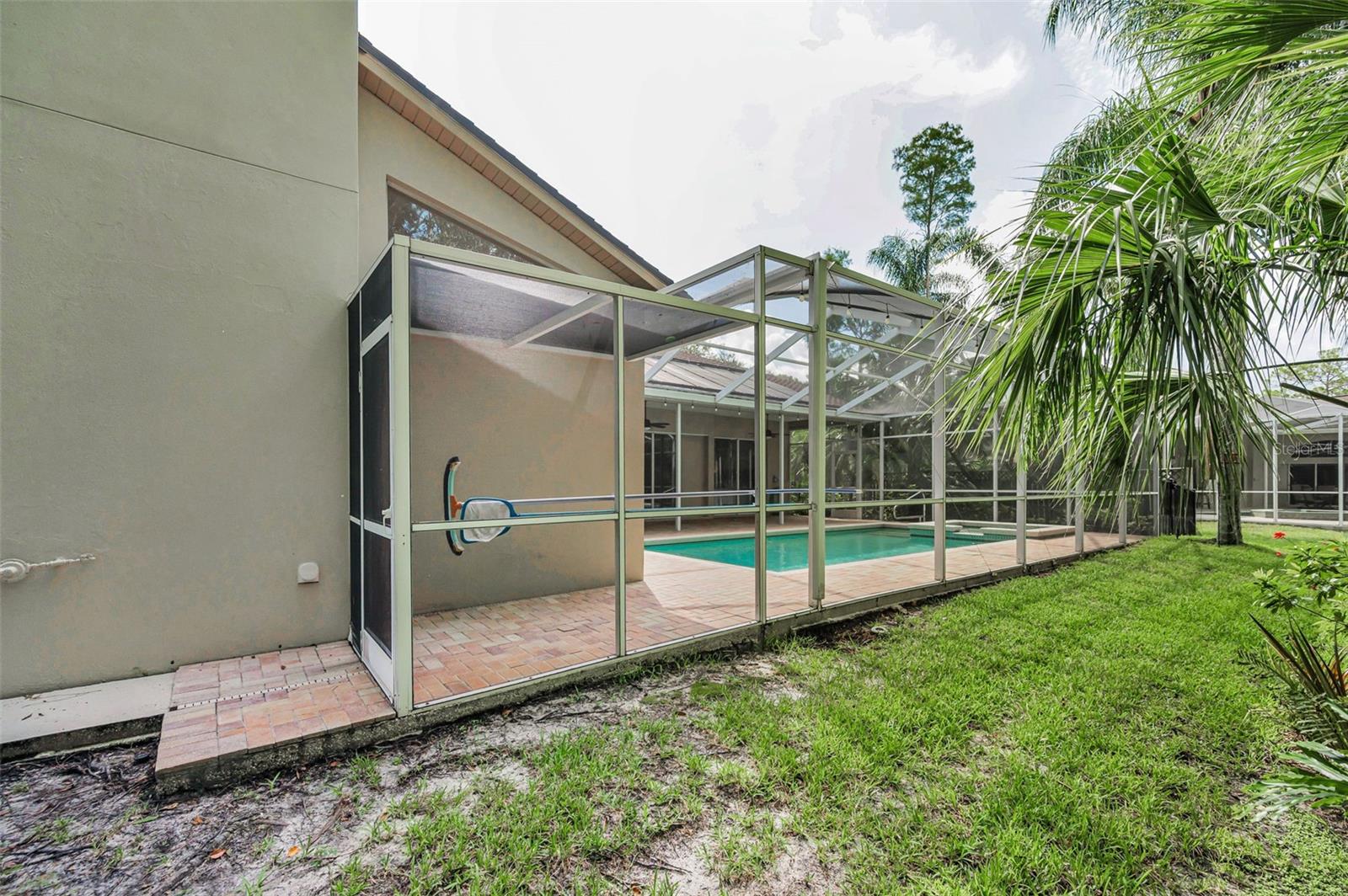 HUNTERS CROSSING - Residential