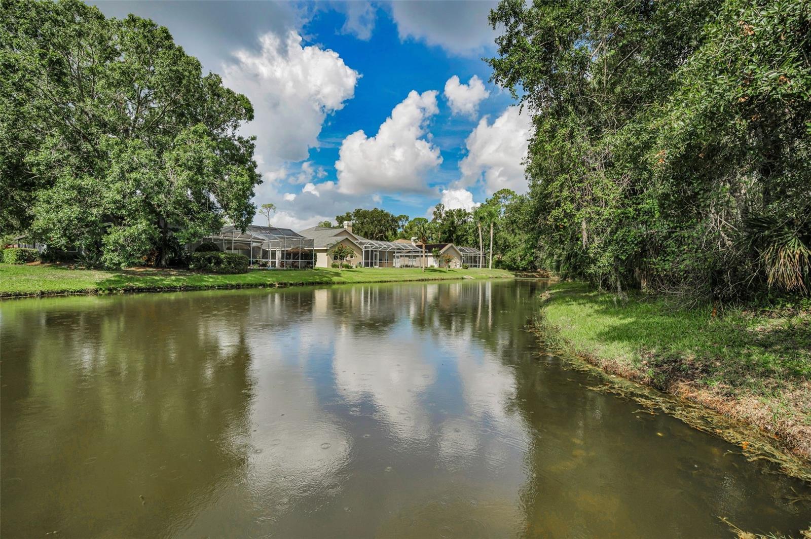 HUNTERS CROSSING - Residential
