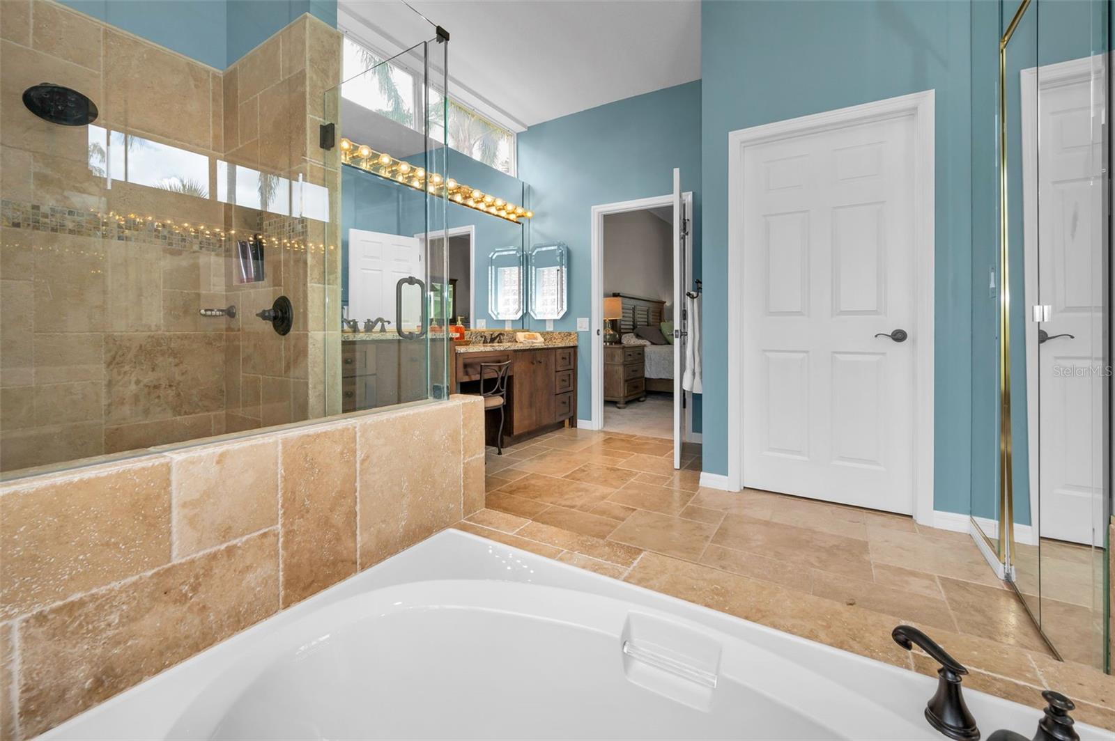 HUNTERS CROSSING - Residential