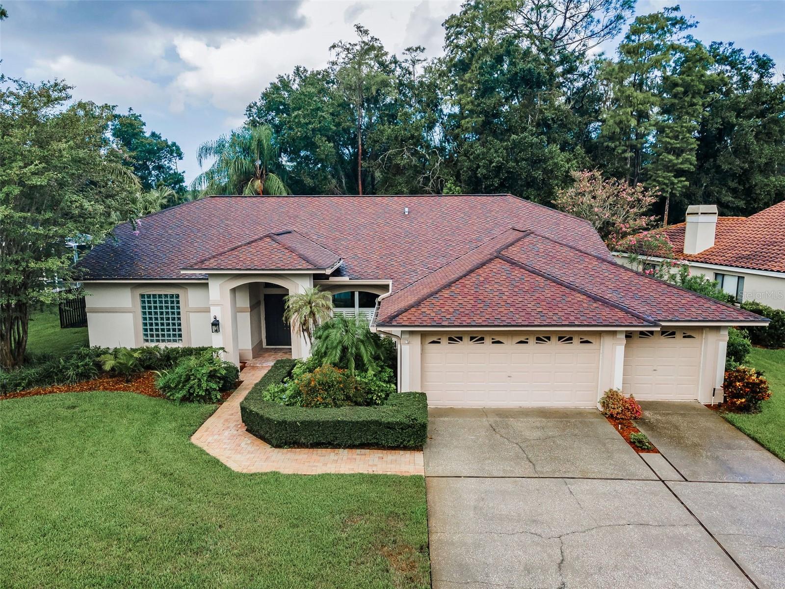 HUNTERS CROSSING - Residential