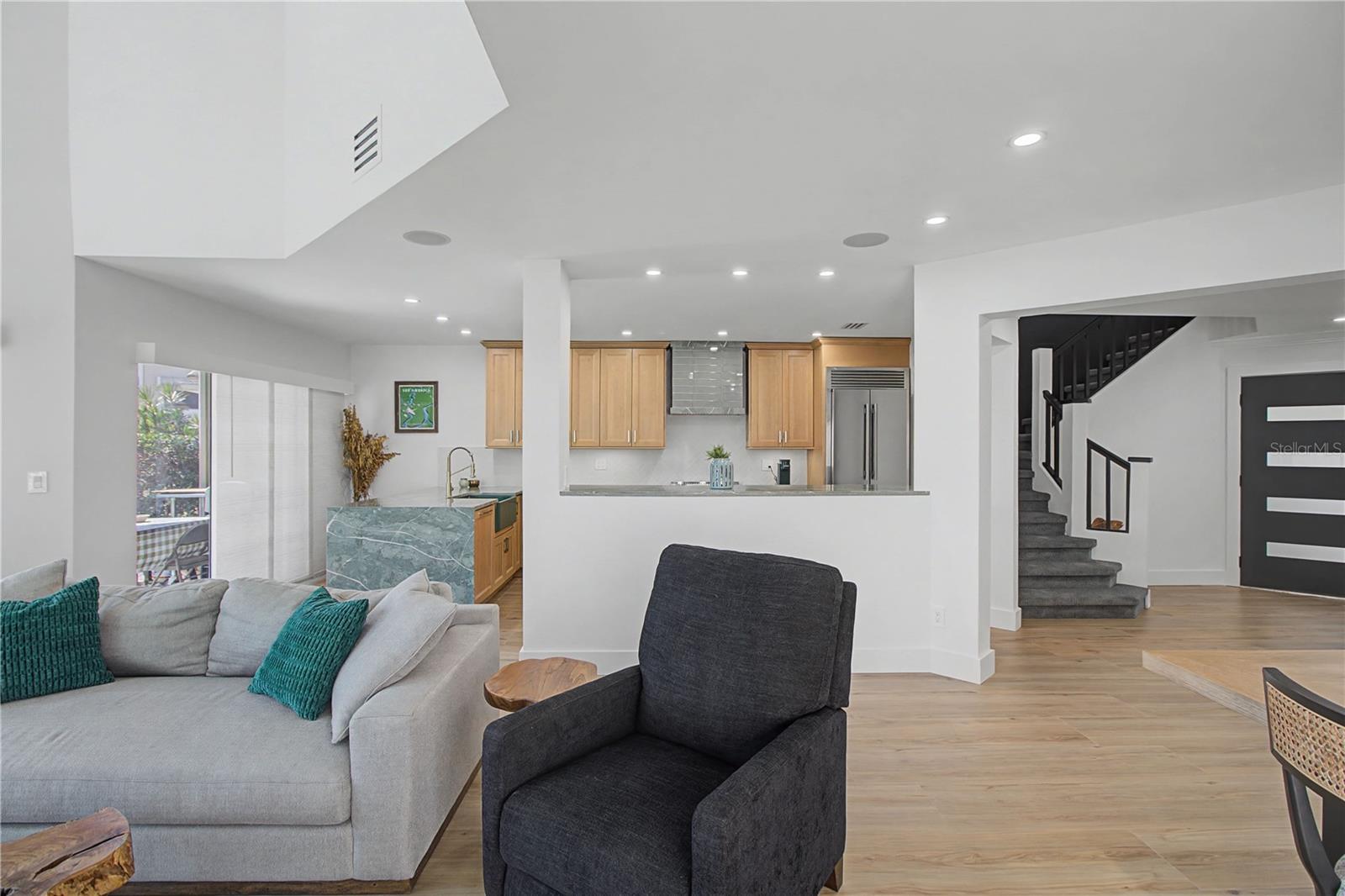 EVENINGSTAR CAY - Residential