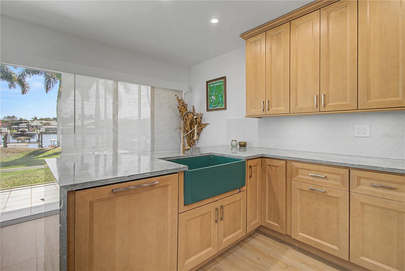 EVENINGSTAR CAY - Residential