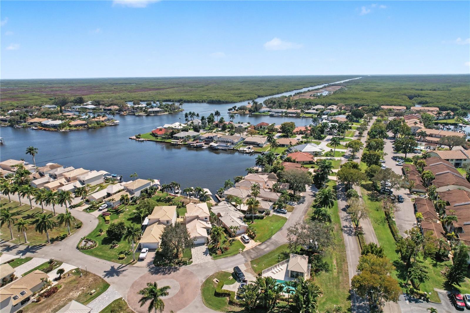 EVENINGSTAR CAY - Residential