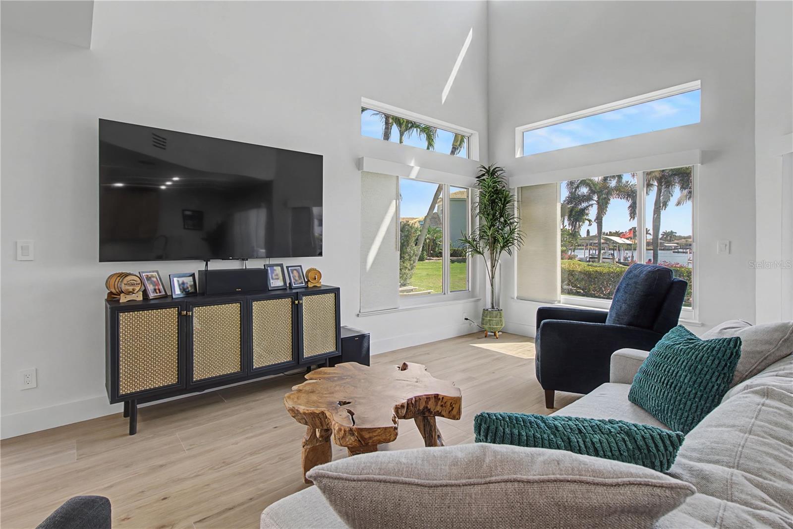 EVENINGSTAR CAY - Residential