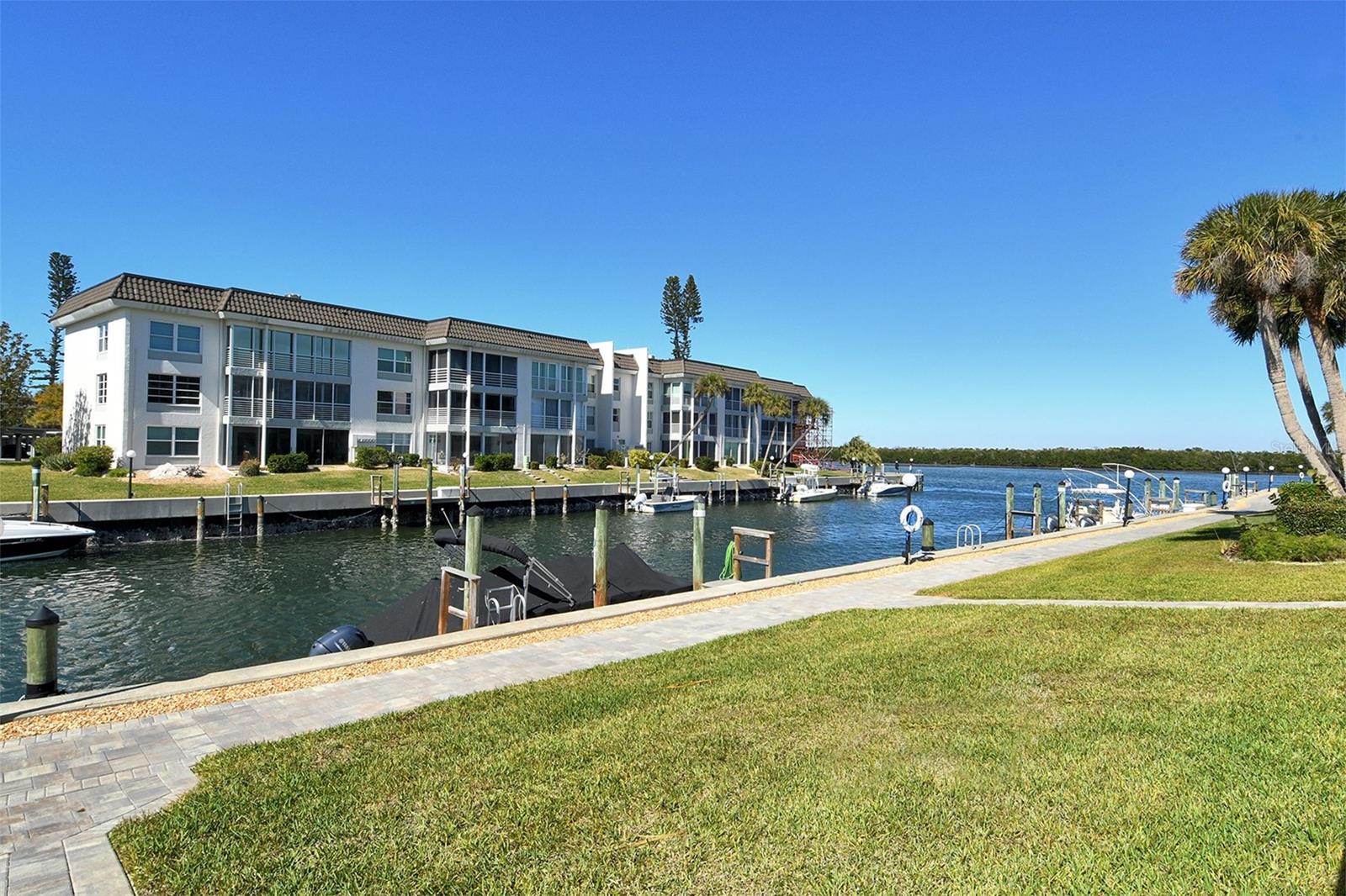 LONGBOAT HARBOUR - Residential