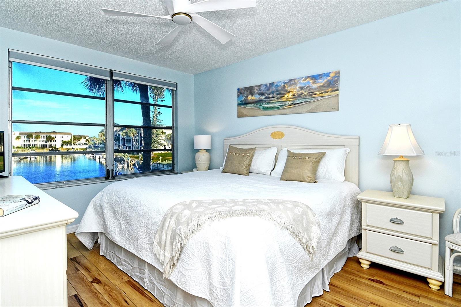 LONGBOAT HARBOUR - Residential