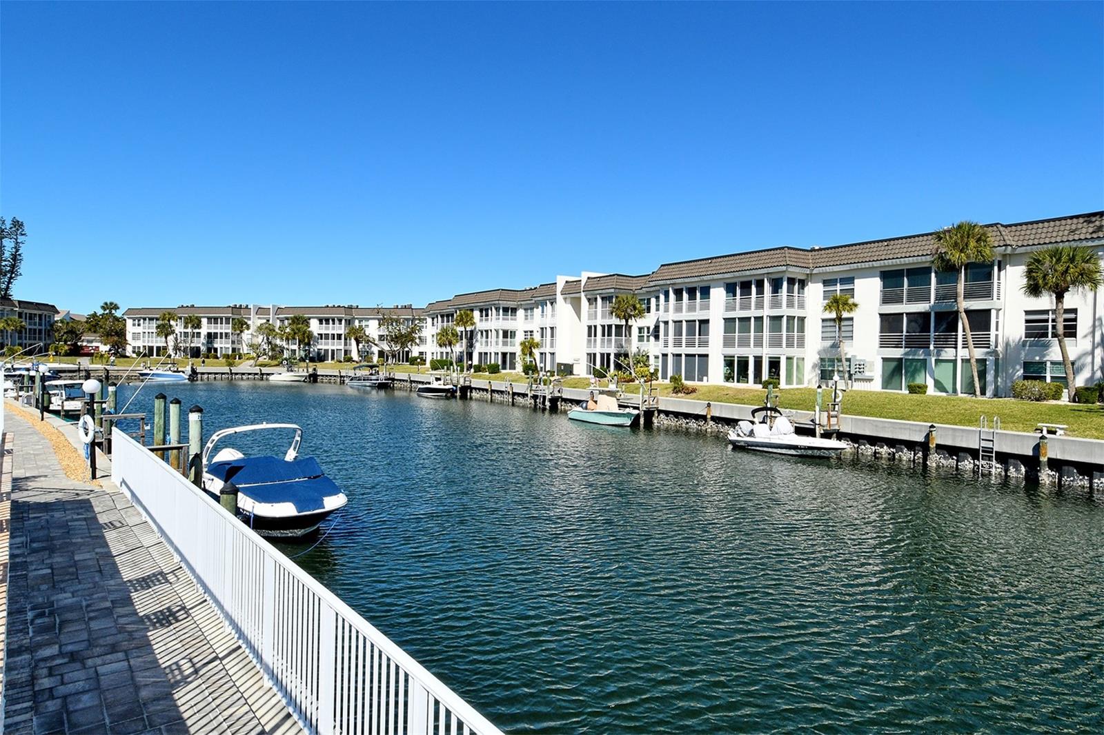 LONGBOAT HARBOUR - Residential