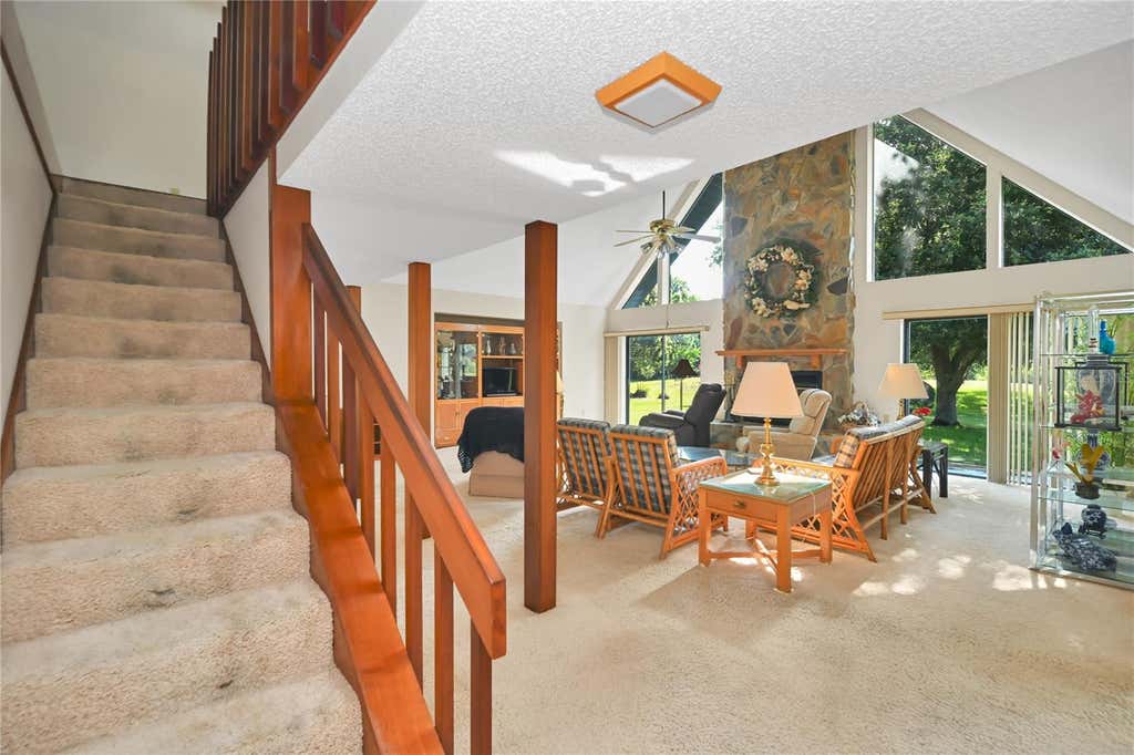 Photo of 821 N Golf Course Drive, Crystal River, FL 34429 (MLS # G5116709)