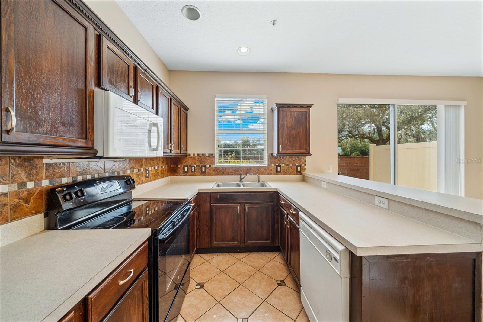 LAKE NONA PRESERVE - Residential