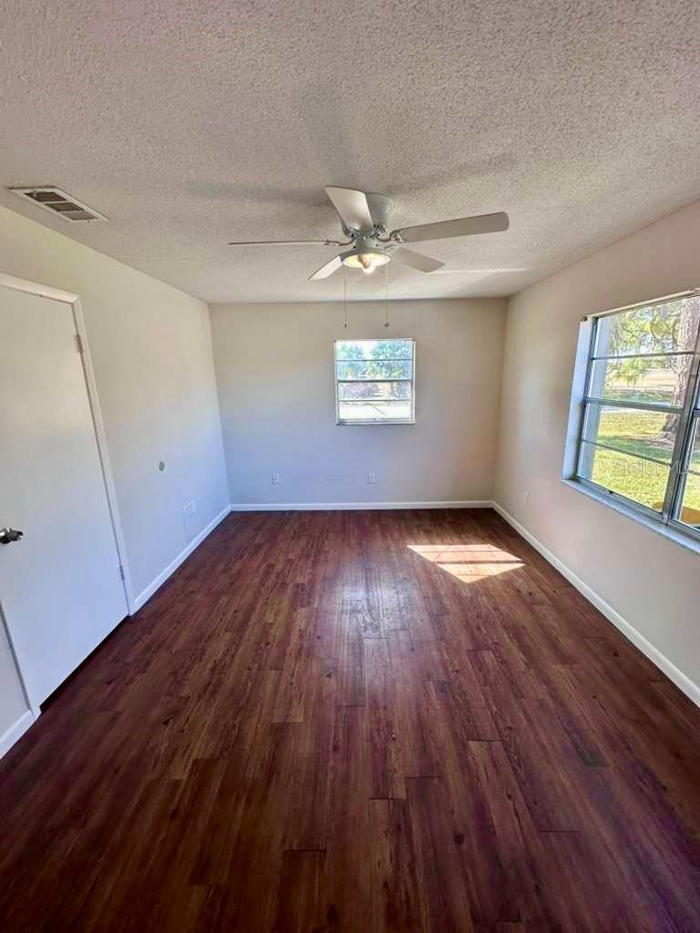 OAKWOOD VILLAS - Residential