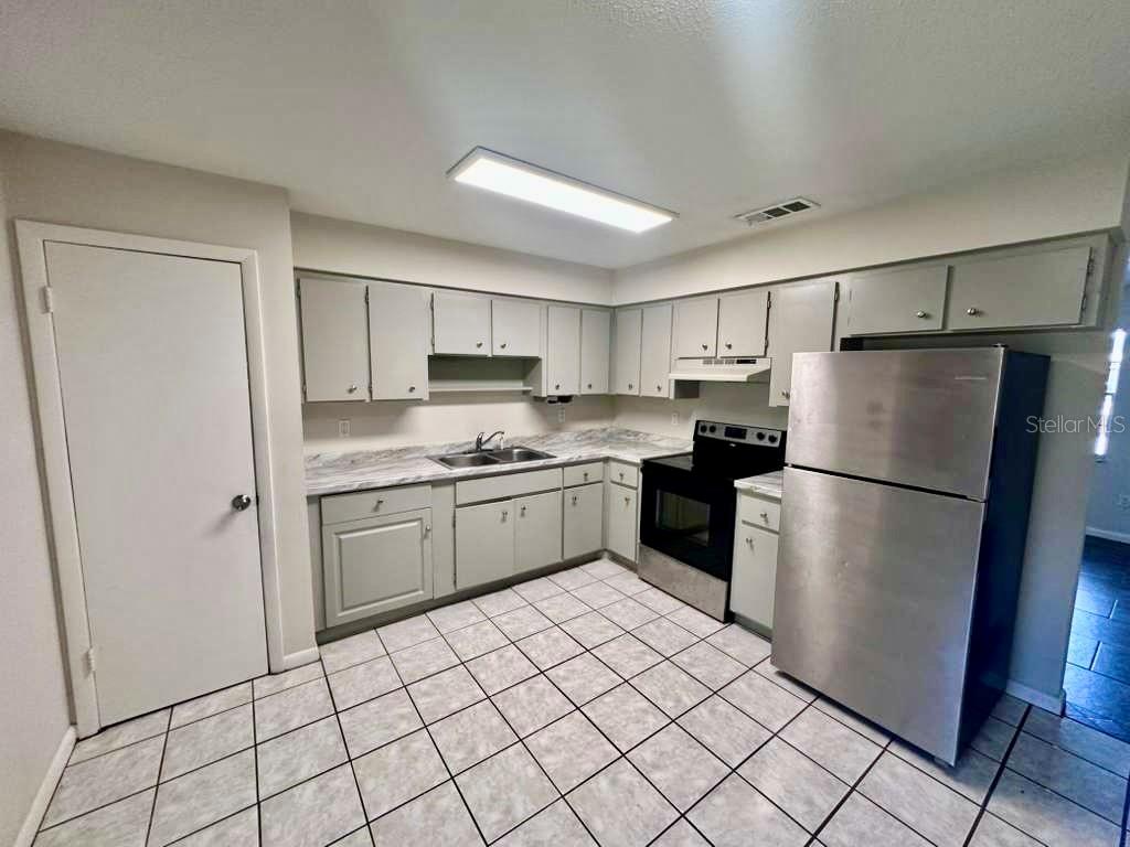 OAKWOOD VILLAS - Residential