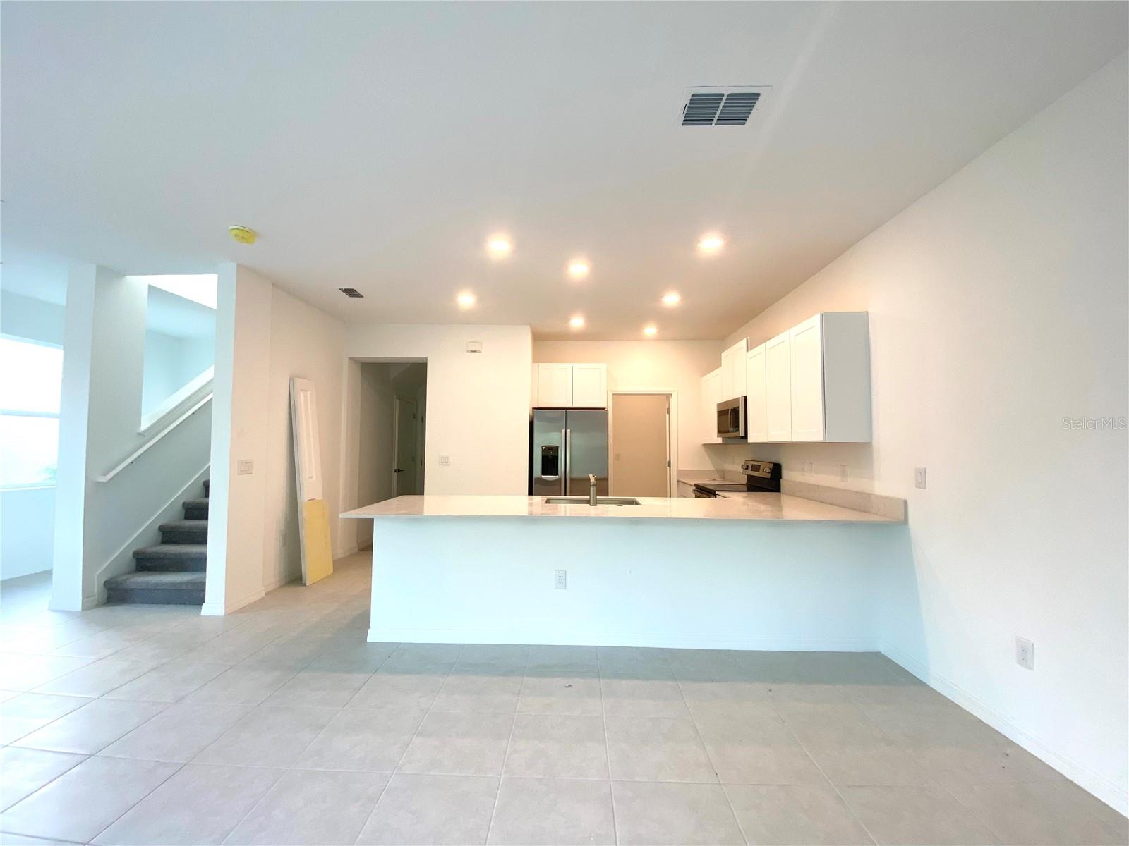 MIRADA PCLS 8A & 8B - Residential Lease