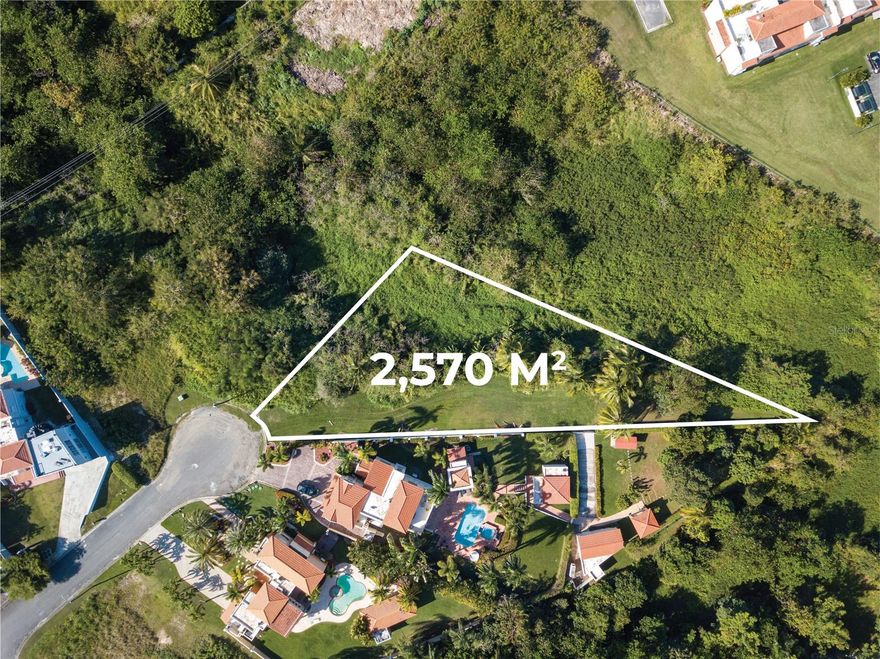 ew Listing!
Harbour Light Estates #68 – Palmas del Mar, Humacao
Discover the perfect opportunity to build your dream home in the exclusive Harbour Light Estates at Palmas del Mar! This 2,570m² lot, located in a private cul-de-sac, offers ample space for a luxurious estate, surrounded by breathtaking natural beauty and world-class amenities.
Property Highlights:
? Prime location in a gated community
? Expansive 2,570m² lot – plenty of space for your custom-designed home, pool, and more
? Situated in a private cul-de-sac, ensuring privacy and reduced traffic
? Lush surroundings offering privacy and tranquility
? Access to all of Palmas del Mar’s amenities, including golf courses, a marina, tennis & pickleball courts, beaches, and fine dining