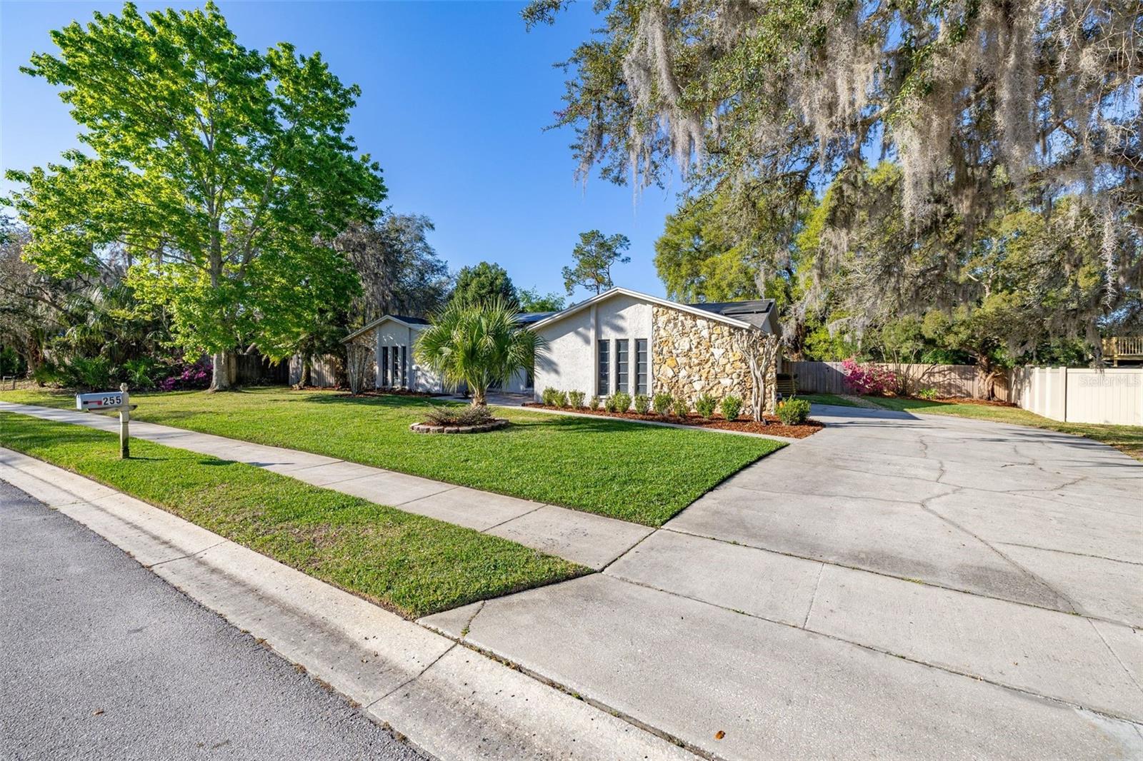 SABAL POINT AMD - Residential