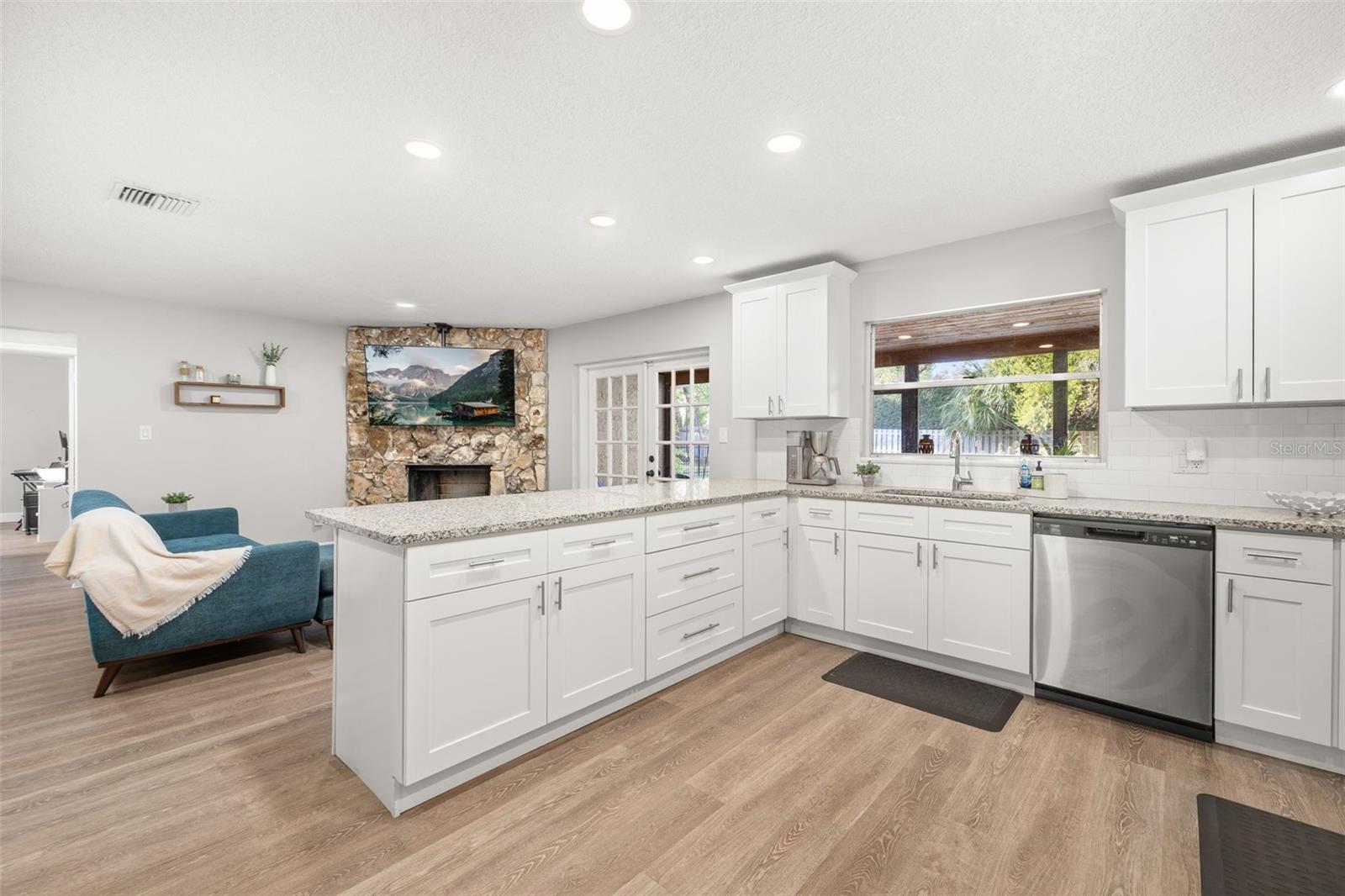 SABAL POINT AMD - Residential