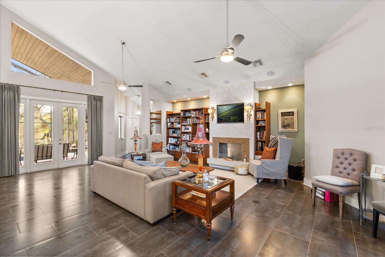 SHANNON DOWNS - Residential