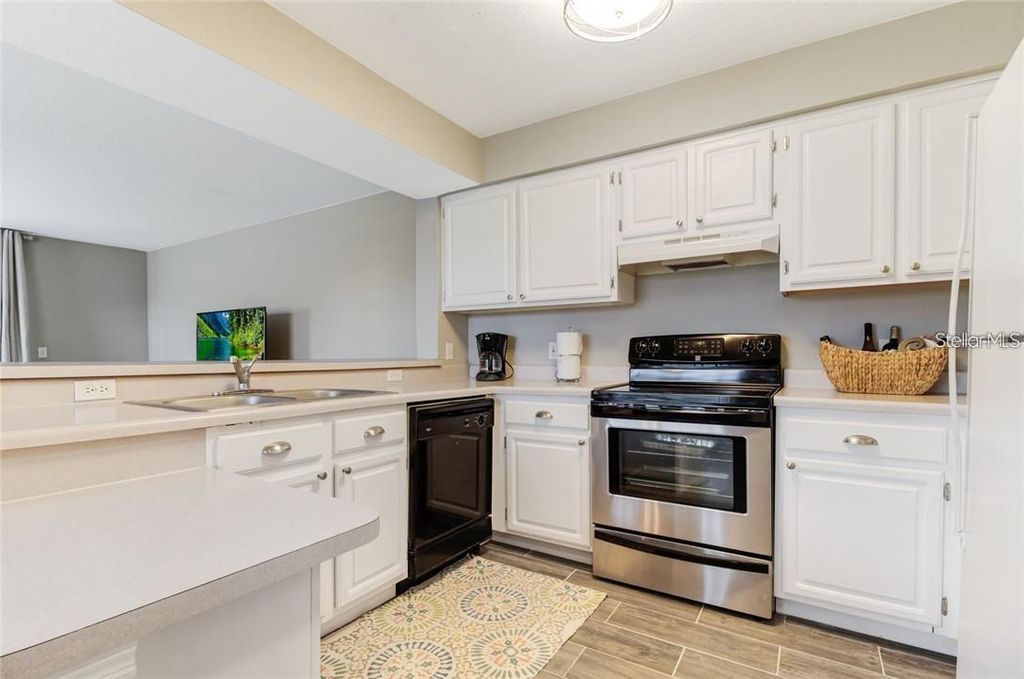 Photo of 13953 Fairway Island Drive #621, Orlando, FL 32837 (MLS # O6385852)