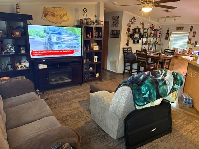 MOON LAKE ESTATES - Residential